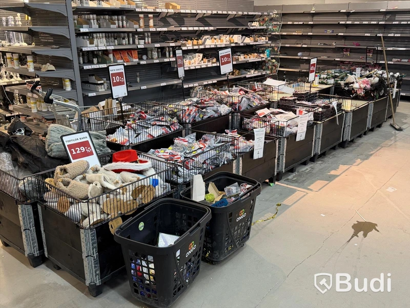 Komplett butiksinredning från ONGO Heron City (2000m²) inkl 4 st kassalinjer och 2 st entrésystem