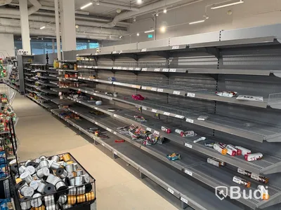 Komplett butiksinredning från ONGO Heron City (2000m²) inkl 4 st kassalinjer och 2 st entrésystem