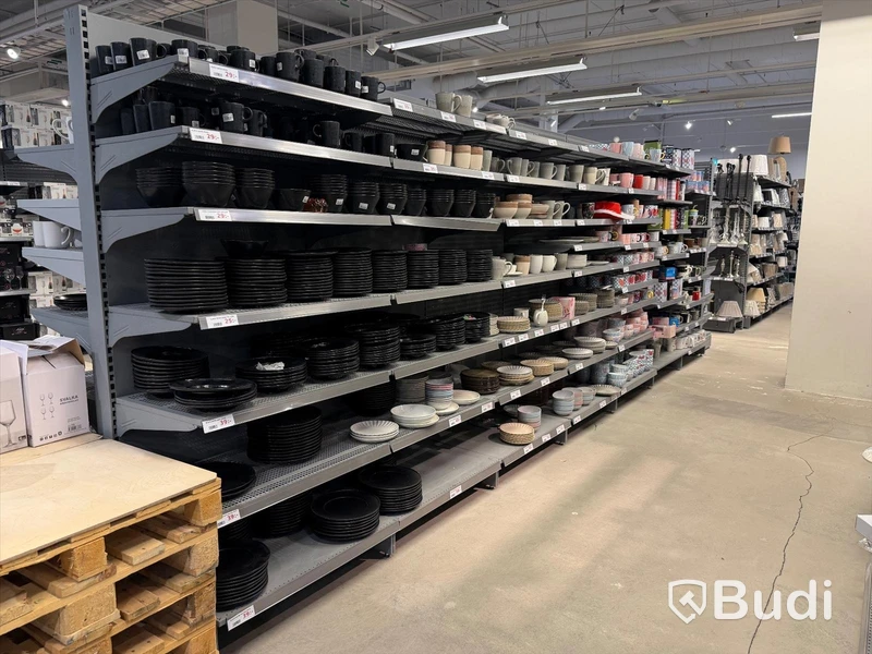 Komplett butiksinredning från ONGO Heron City (2000m²) inkl 4 st kassalinjer och 2 st entrésystem