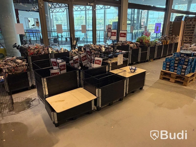 Komplett butiksinredning från ONGO Heron City (2000m²) inkl 4 st kassalinjer och 2 st entrésystem
