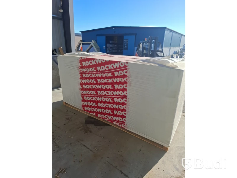 Pall med fasadskivor ROCKWOOL