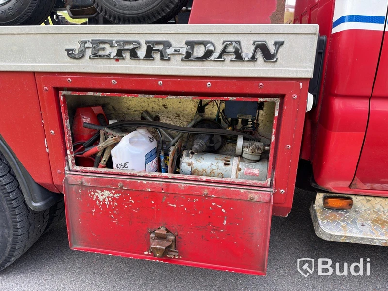 Tow truck Chevrolet Silverado 3500 Extended Cab 6.6 Duramax V8 4WD -2004 | Jerr-Dan