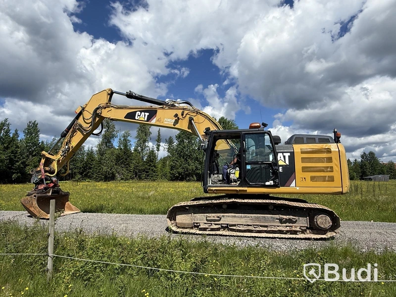 Bandgrävare Cat 324EL | 3 st redskap | 2012