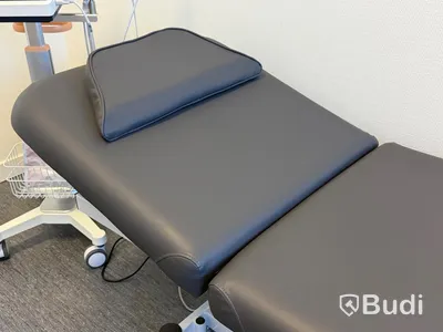 Massagebänk/ brits, Seem HZ-3684A, eldrivet