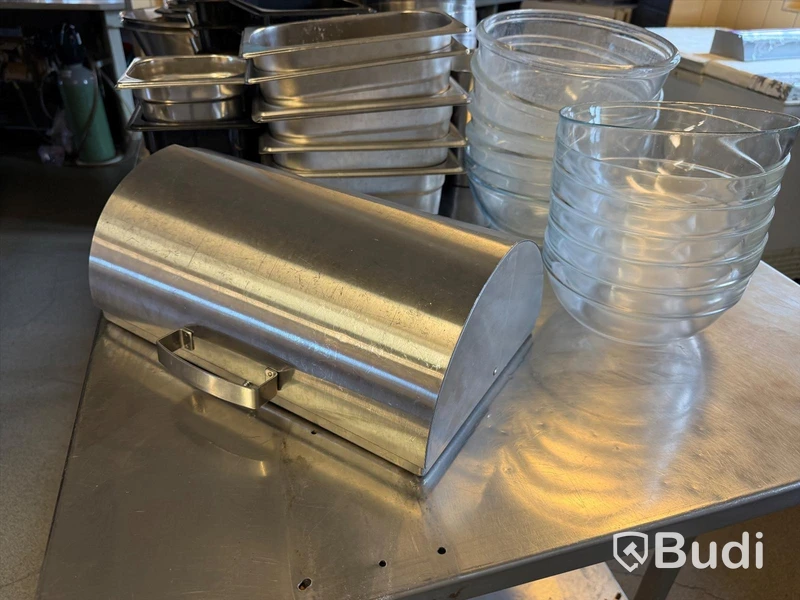 Lot of assorted plastic gastronorm pans and stainless steel bowls
