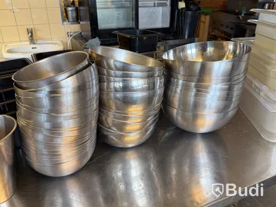 Lot of assorted plastic gastronorm pans and stainless steel bowls