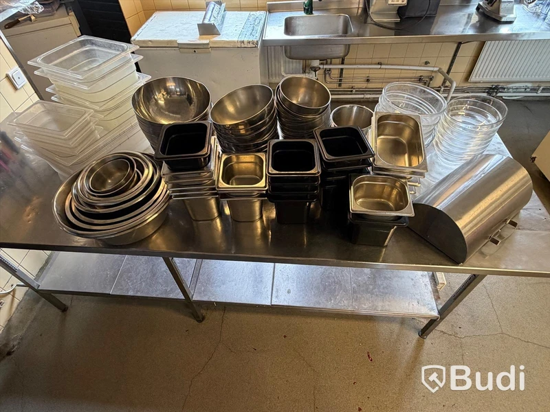 Lot of assorted plastic gastronorm pans and stainless steel bowls
