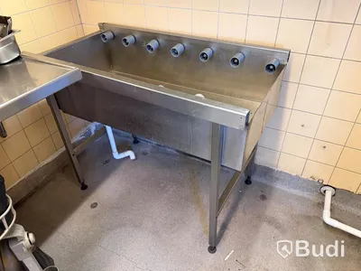 In- och utmatningsbänk för diskmaskin