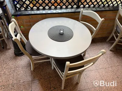 Restaurangmöbler, 22 stolar, 10 bord