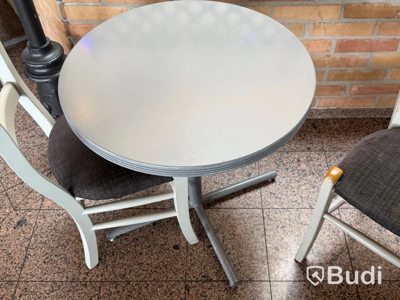 Restaurangmöbler, 22 stolar, 10 bord