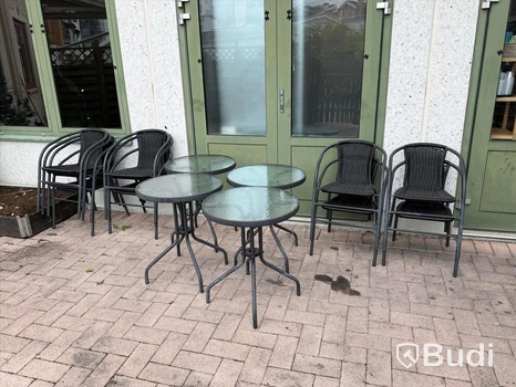 Utemöbler - 4 bord med 11 st stol