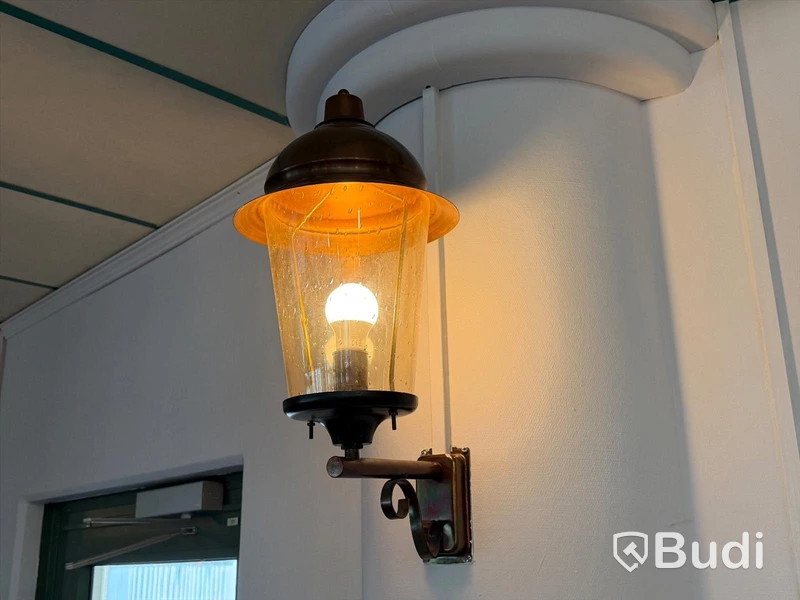 Lampa i pelarmodell 6 st samt 8 st vägglampor