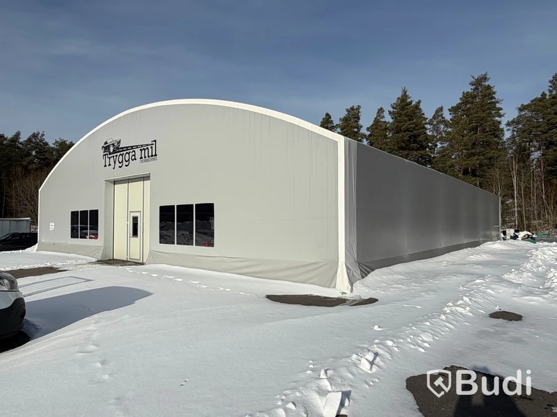 Tälthall 480m² med port och 2 kontor i kopplad byggbod