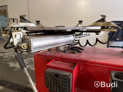 Däckmonteringsmaskin Pela U-203A