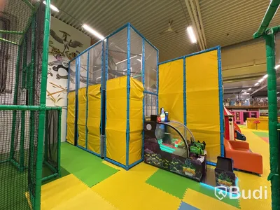 Lekland trampolinpark Superboy