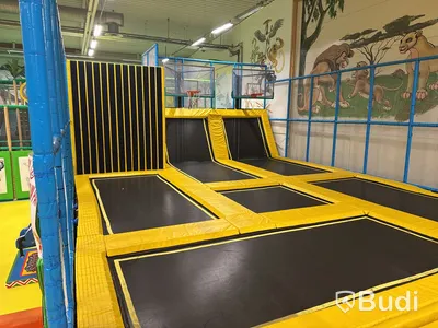 Lekland trampolinpark Superboy