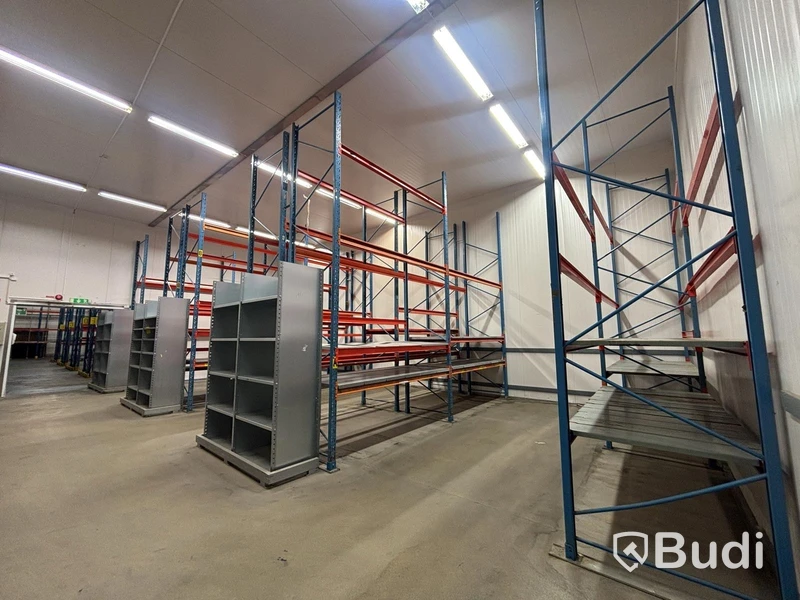 Approximately 100 metres of pallet racking