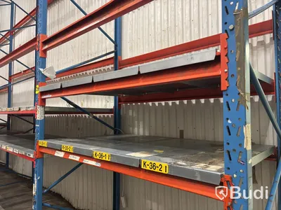 Approx. 120 metres of pallet racking