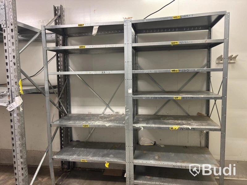 Low pallet racking and warehouse shelving