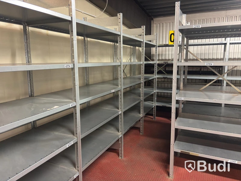 Low pallet racking and warehouse shelving