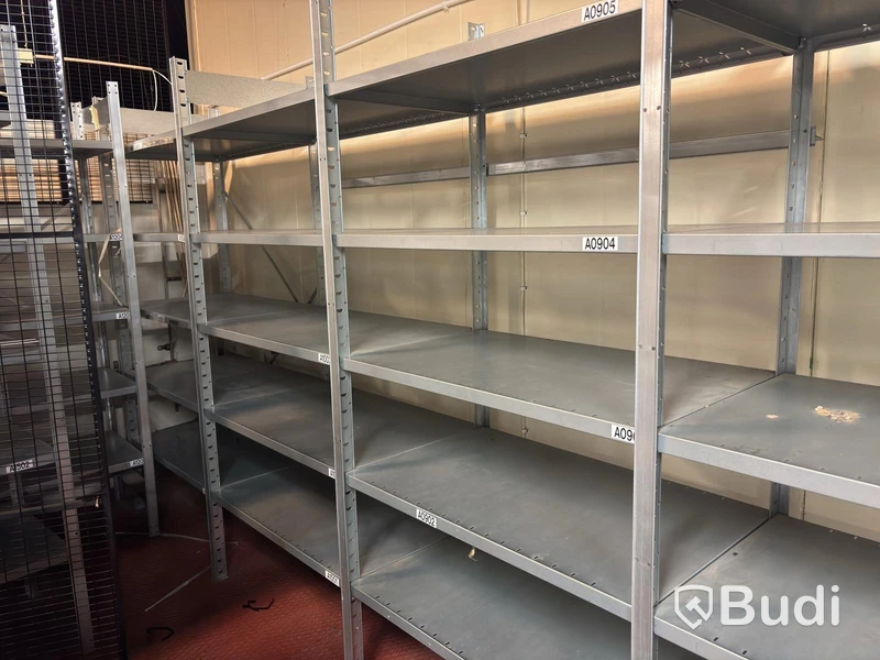 Low pallet racking and warehouse shelving