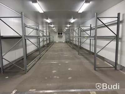 Low pallet racking and warehouse shelving