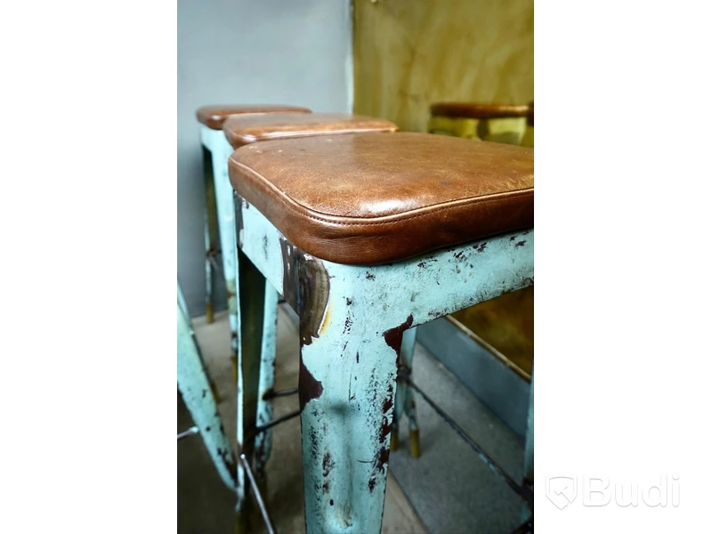 6st Barpallar med skinnsits. 82 cm hög