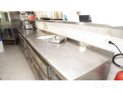 Rostfri bänkskiva 390cm 70cm djup OBS! Kylarna under ingår ej.
