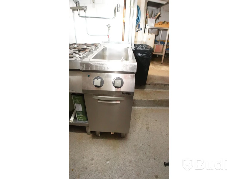 Varmvattenbad Zanussi Z9PCEDTMFO 40x90x90cm
