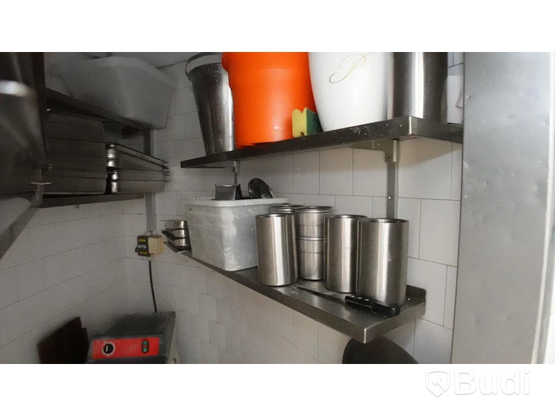 6st rostfria hyllor, 2st 120x 23, 2st 103x30 och 2st 105x30 med vinklad hörndel höger