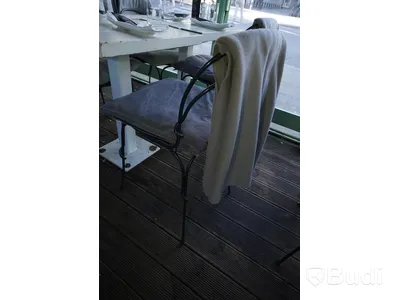 Bord 2st 60x60 cm och stolar 4st, inklusive 4st kuddar och filtar