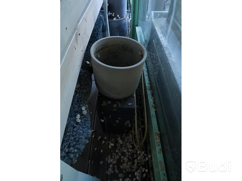 Krukor 10st olika storlekar, inklusive det krukorna står på (se bilder)