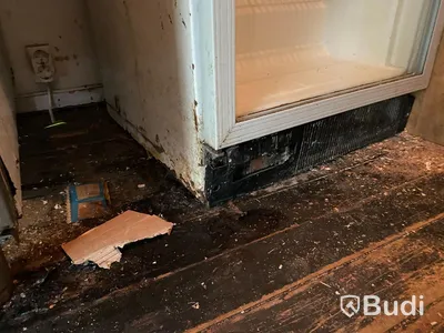Kyl med glasdörr B60xH190xD60, Skador finns