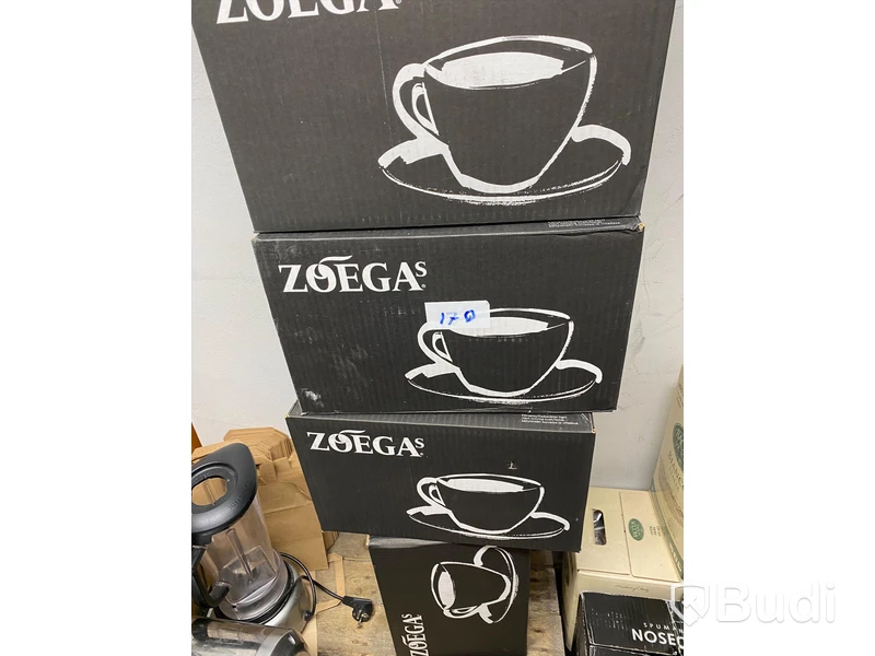 3 och en halv kartong Kaffe Zoegas