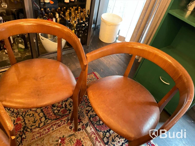 3st karmstolar med skinnsits