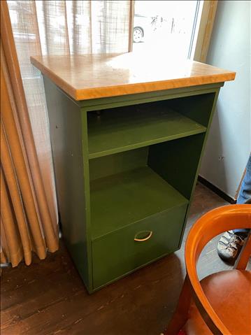 Skänk 65x50x109 med marmorskiva