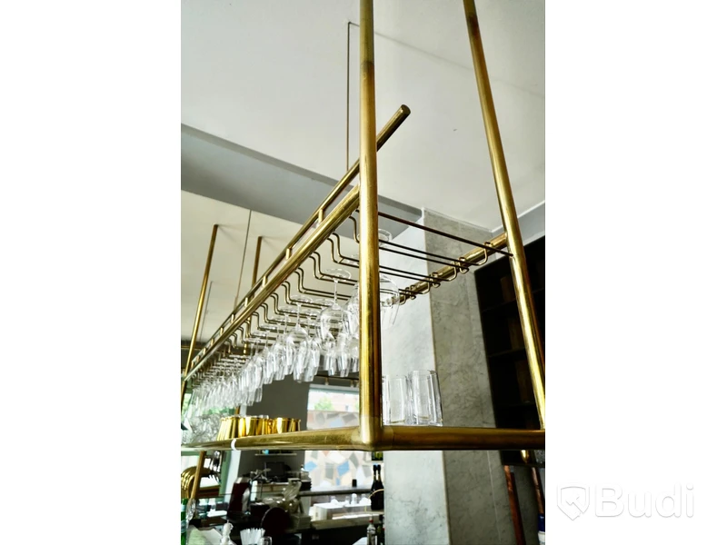 Glasställ glasspjut, takhängd, längd 289 cm bredd 48 cm