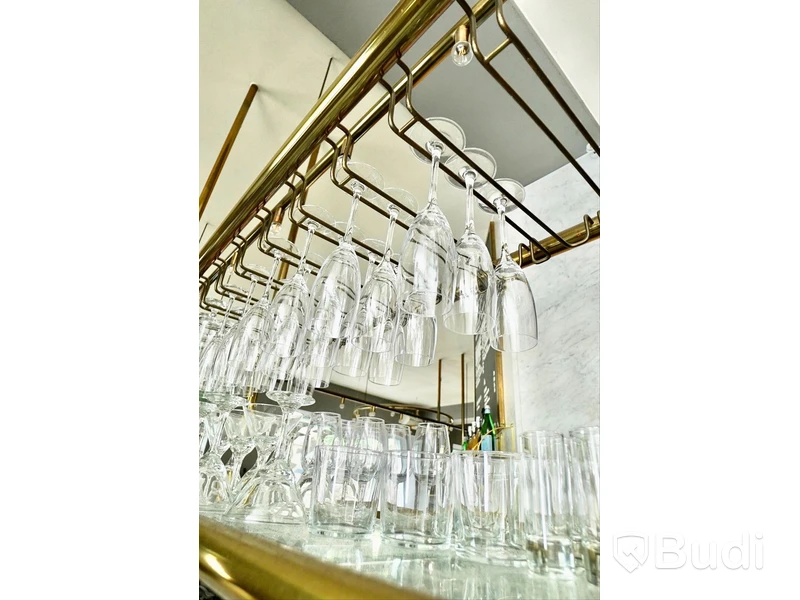 Glasställ glasspjut, takhängd, längd 289 cm bredd 48 cm