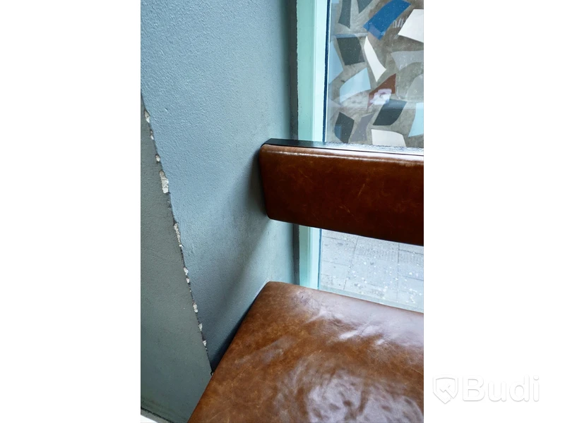 Bord samt 2st bänkar 244 cm, Obs! bänken med ryggstöd är platsbyggd men kan tas loss, den är skruvad.