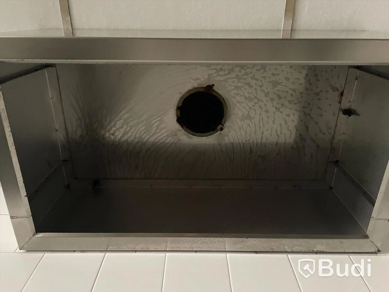 Ventilationssugkåpa 90x50cm suttit ovanför ugn