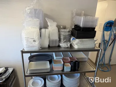 Restaurangporslin + köksutrustning – stort paket