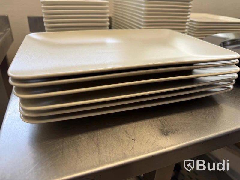 Restaurangporslin + köksutrustning – stort paket