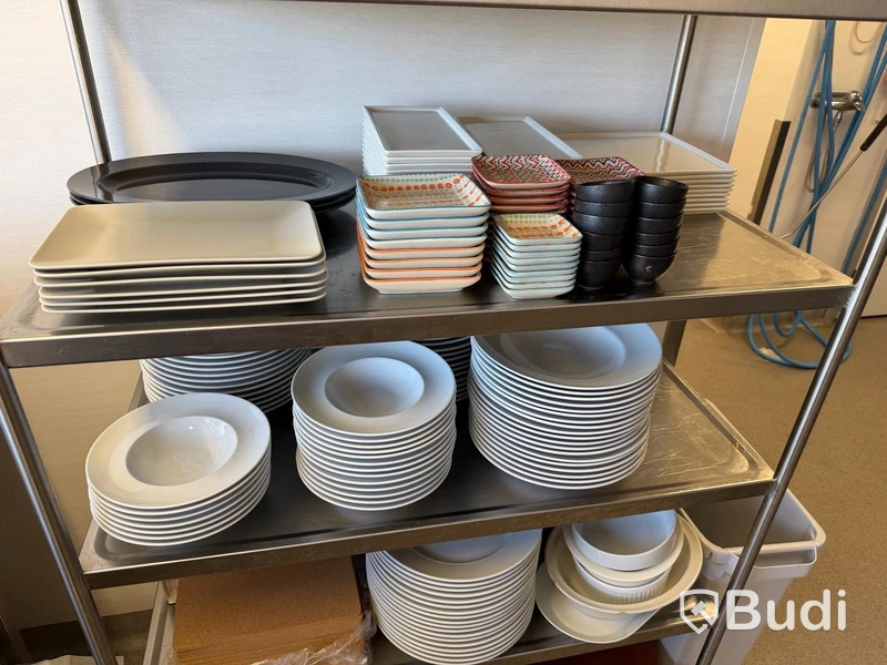 Restaurangporslin + köksutrustning – stort paket