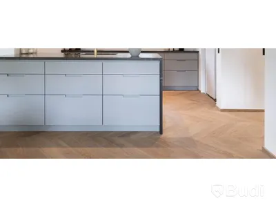 ca 129 kvm Parkettgolv Hørning Danmark, Chevron Ek Living 16x120x680 mm, obehandlat