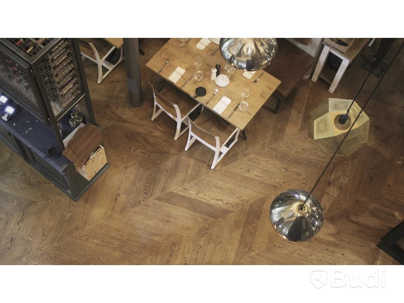 ca 129 kvm Parkettgolv Hørning Danmark, Chevron Ek Living 16x120x680 mm, obehandlat