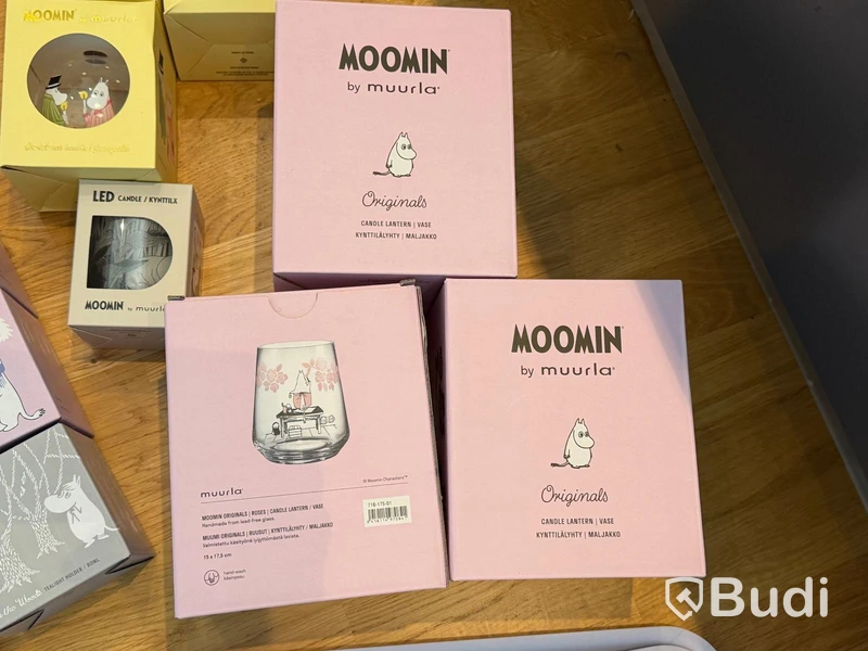 Assorted decor items, incl. Moomin by Muurla, Gerbera and Dixie