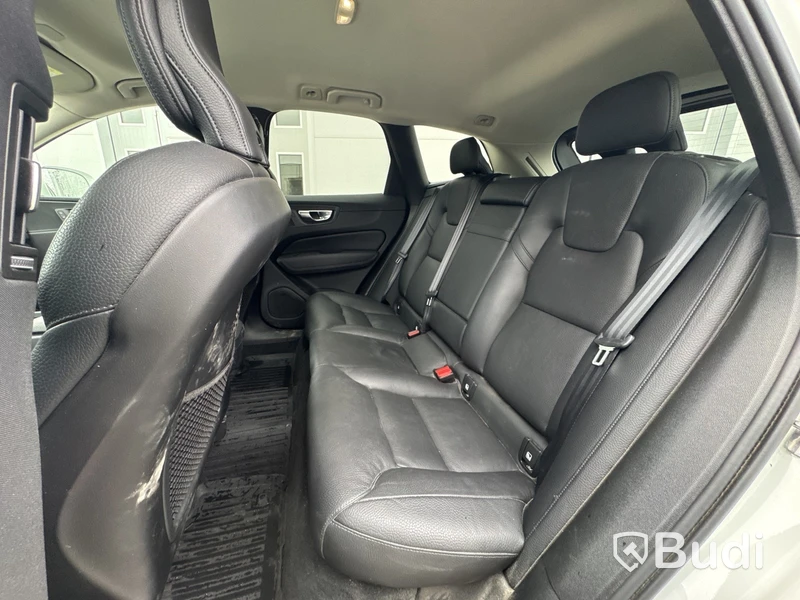 Volvo XC60 B4 Momentum Advanced -2021 | Dragkrok | AWD