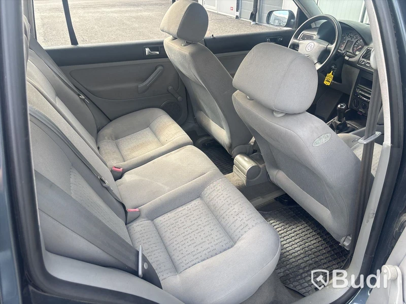VW GOLF Variant 1,6 -2001 | BENSIN