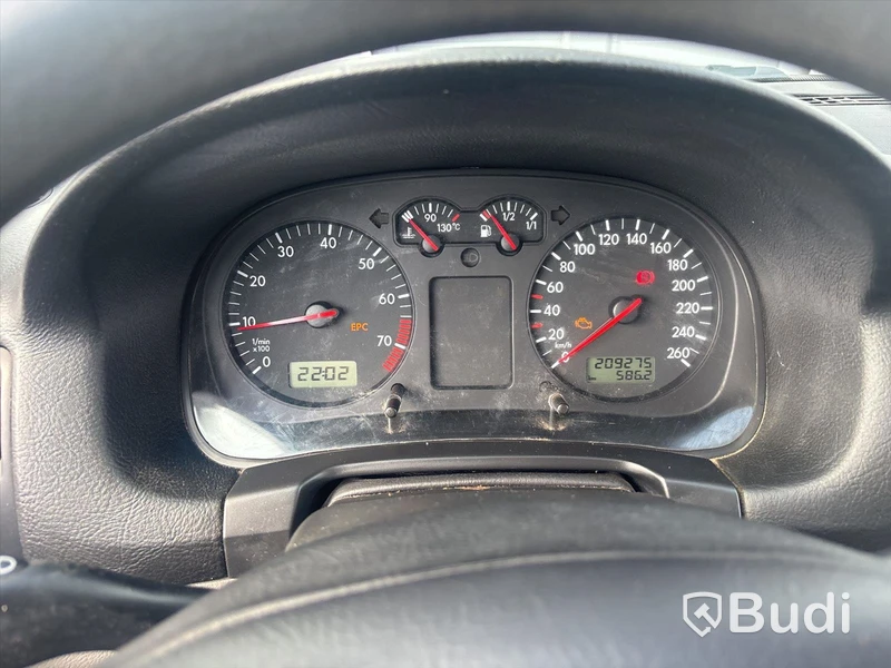 VW GOLF Variant 1,6 -2001 | BENSIN