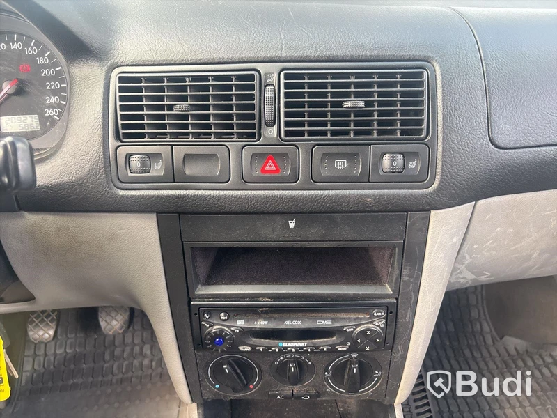 VW GOLF Variant 1,6 -2001 | BENSIN